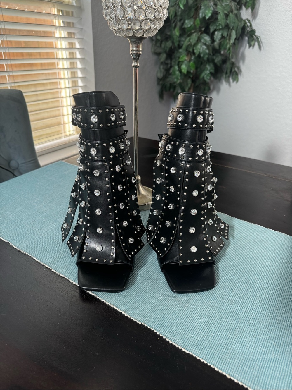 Azalea Wang Irelyn Black Embellished Sandal size 9